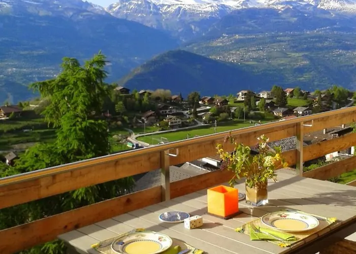 Meublé à Louer à Casa de hóspedes Nax