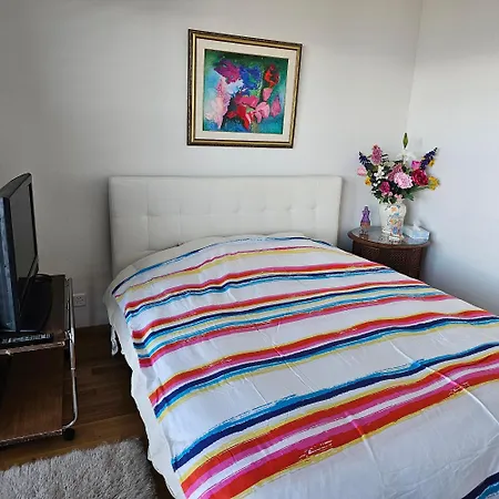 Guest house Meuble A Louer A Nax